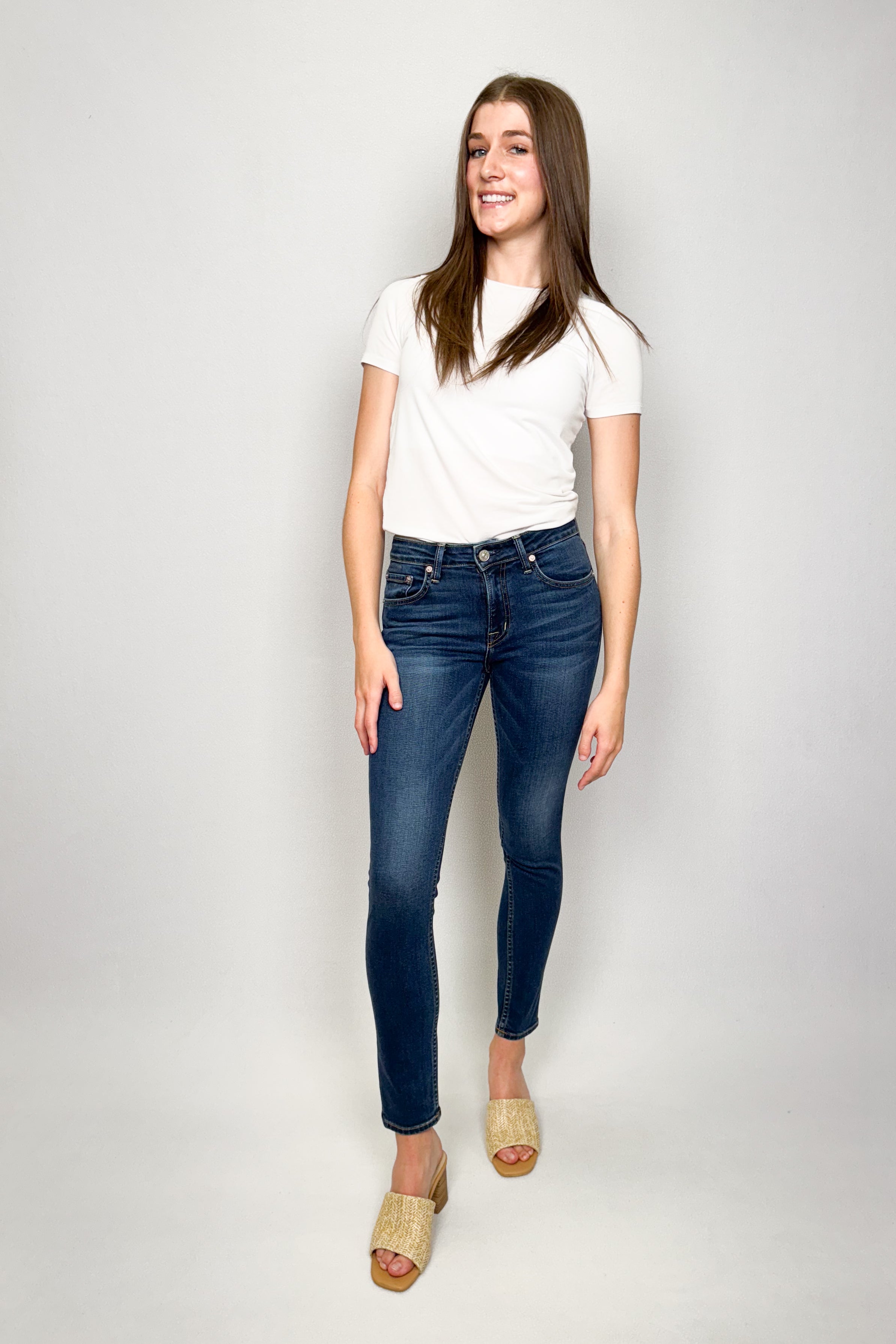 Betsy Mid Rise Skinny Jean