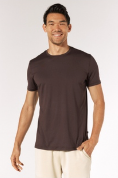 7 Diamonds Core crew neck tee in Bordeaux, a functional, sustainable everyday tee that stays soft and stretchy for the gym, golf, travel and layering