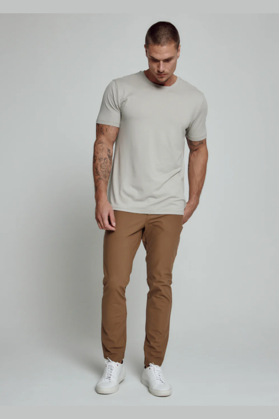 7 Diamonds Core crew neck tee in Rock Ridge, a functional, sustainable everyday tee that stays soft and stretchy for the gym, golf, travel and layering
