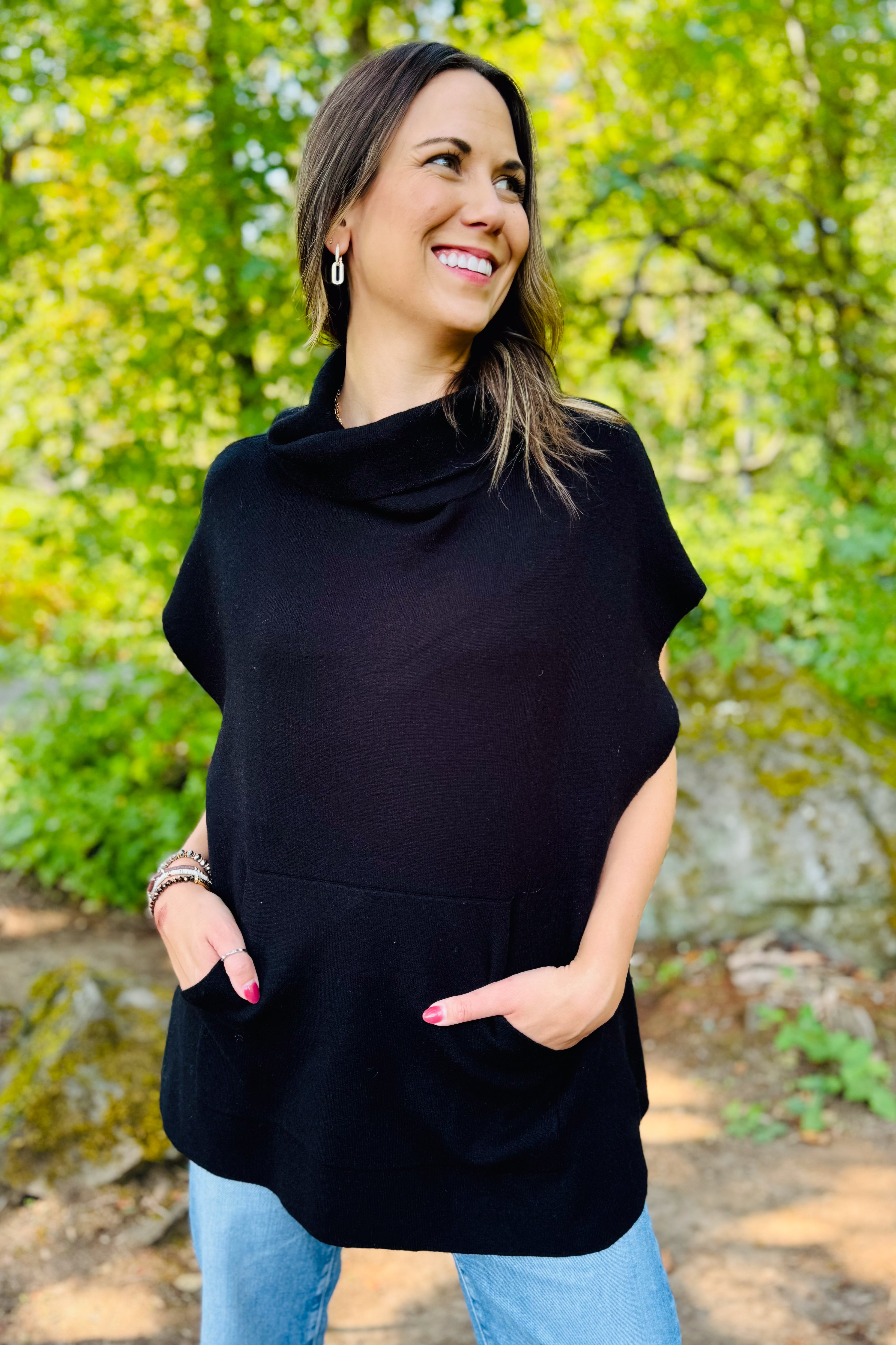 Kanga Poncho Black