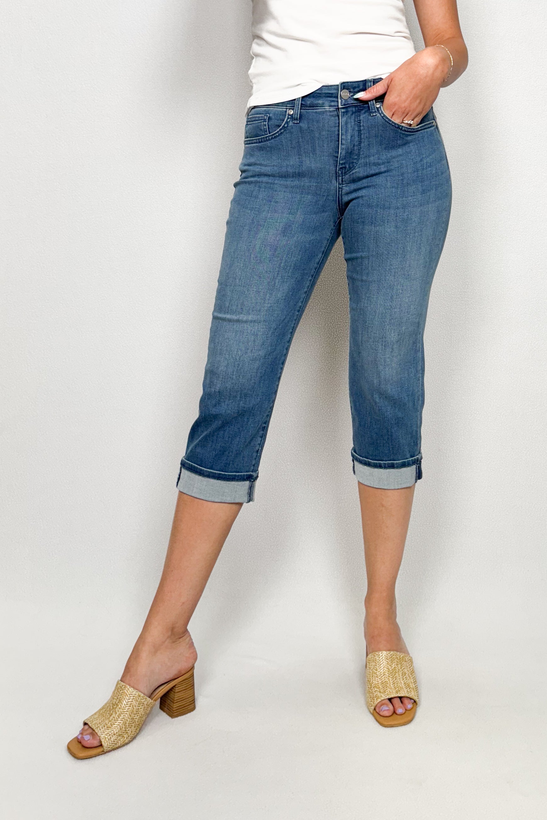 Marilyn Straight Crop Jeans