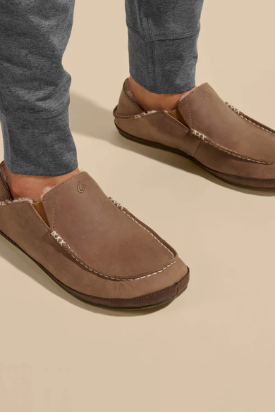 Olukai Moloa Slipper - Toffee/Dk Wood, a cozy slipper for lazy mornings, lounging at home and quick trips outside