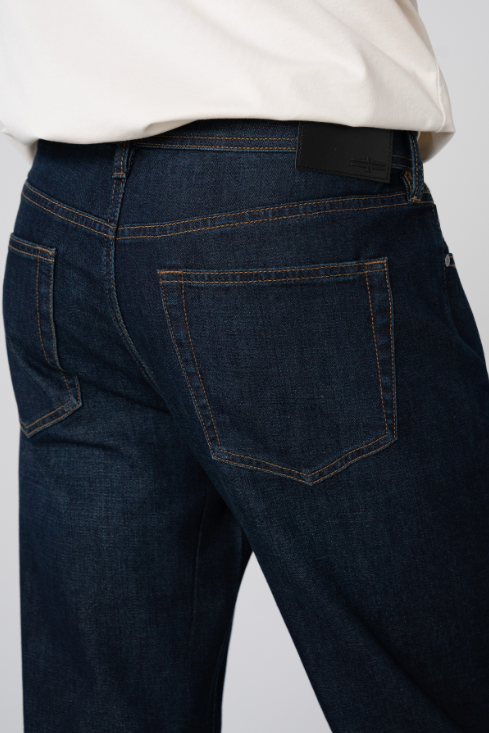 Liverpool Regent Relaxed Straight - Hudson, comfortable, versatile denim that dresses up for dinner or down for weekends and everyday wear