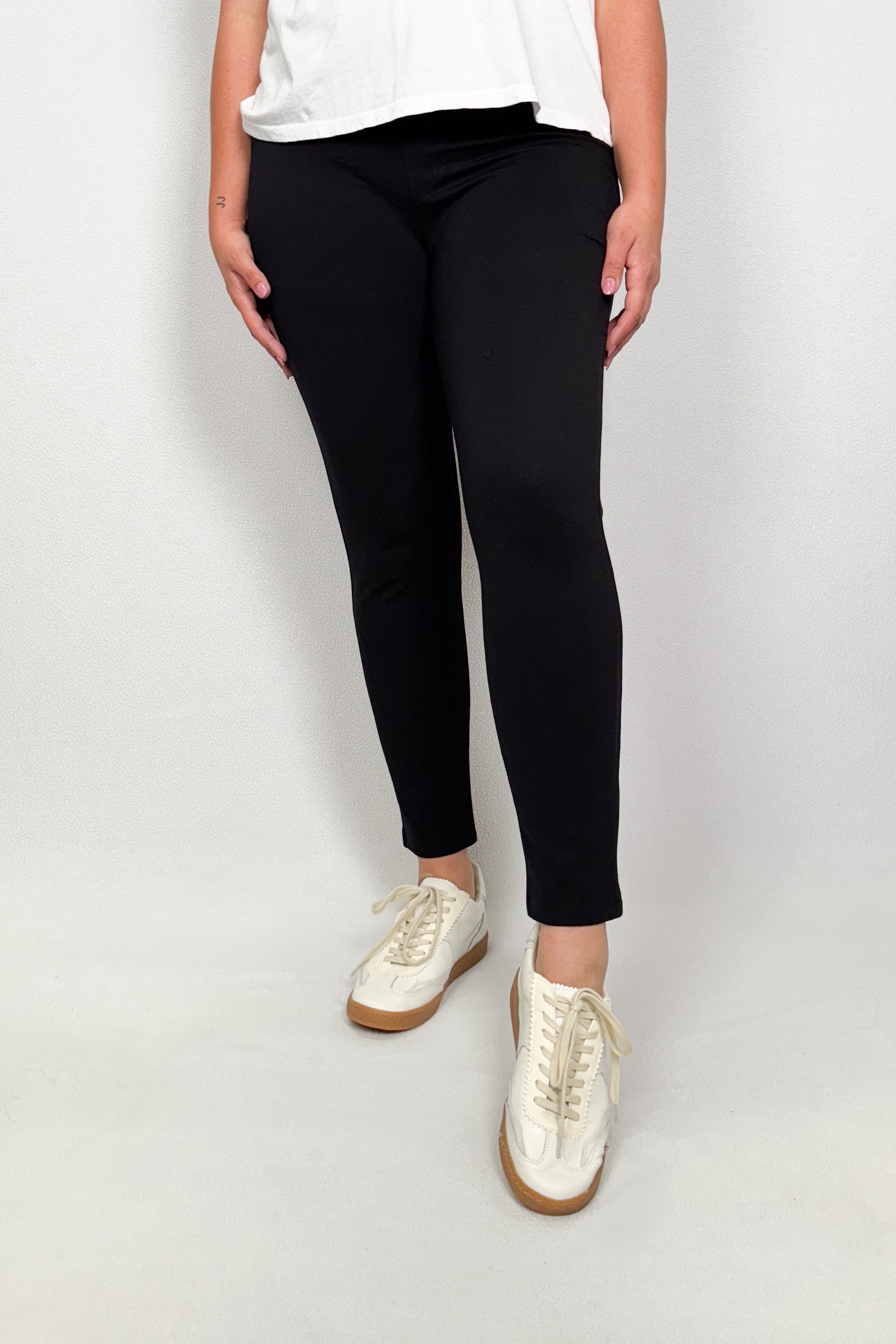 Runway Legging in Black