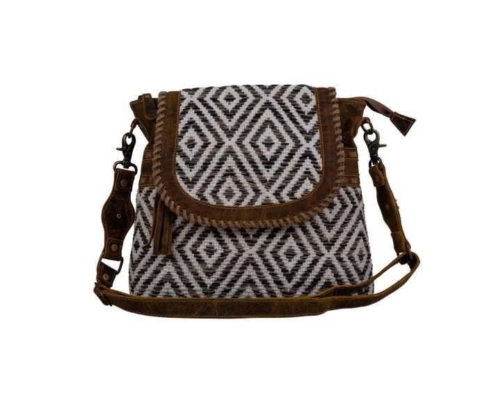 Sand Weaver Flapped Shoulder Bag
