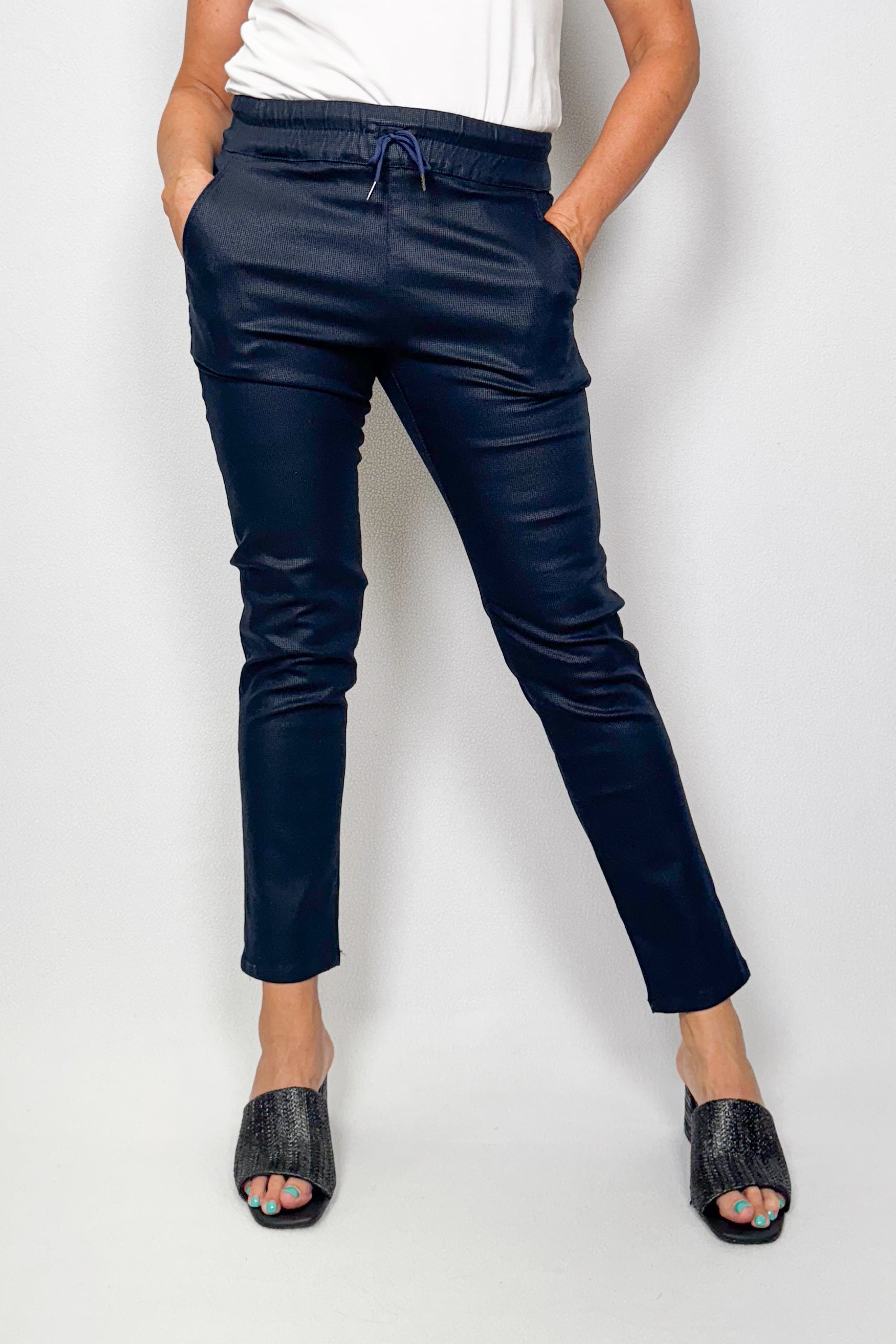 Shely Navy Pant