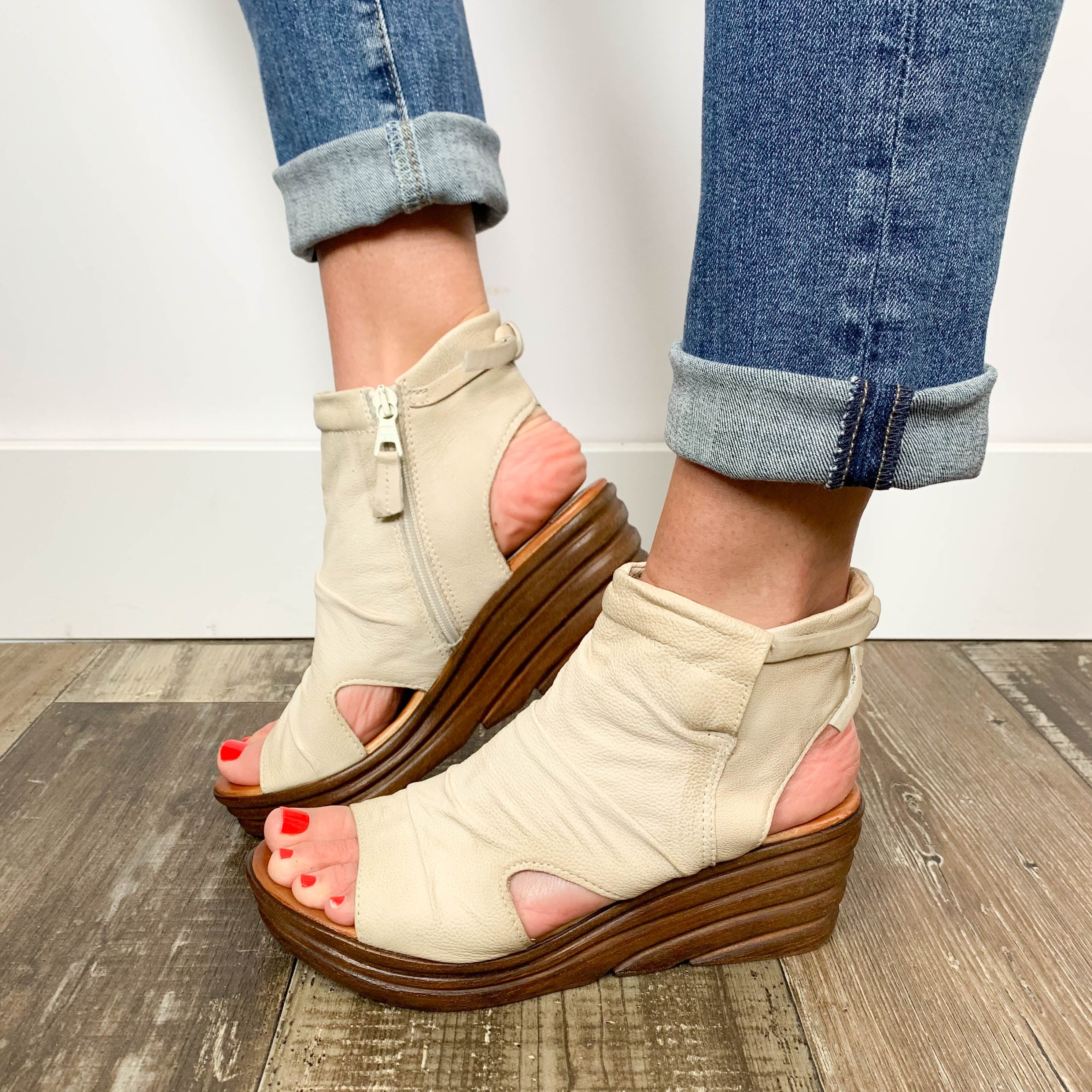 Miz mooz best sale wedge sandals