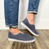 Tulip Slip On