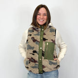 Dylan - Cozy Camo Vest - Arktana - Jackets