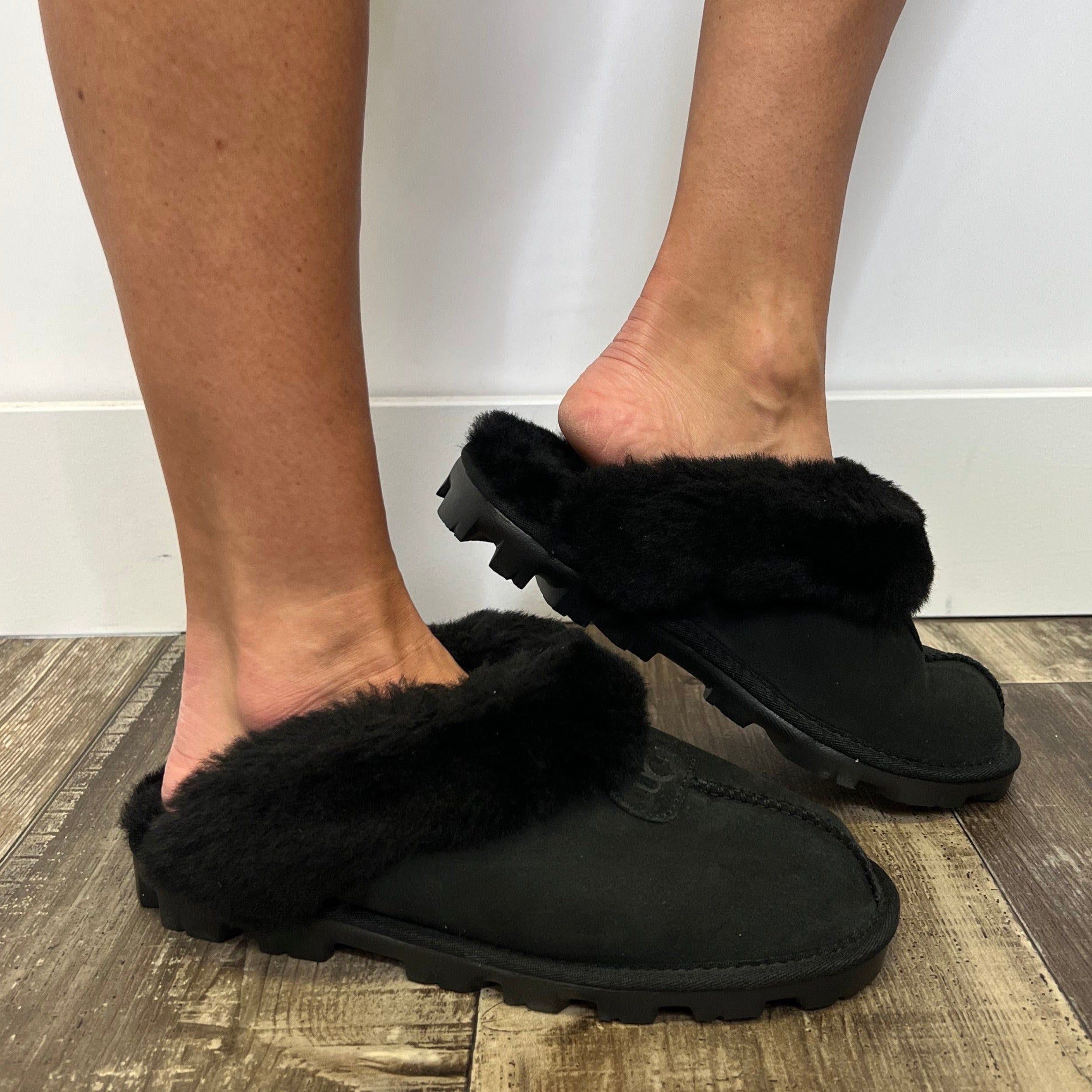 Ugg black fashion coquette slippers